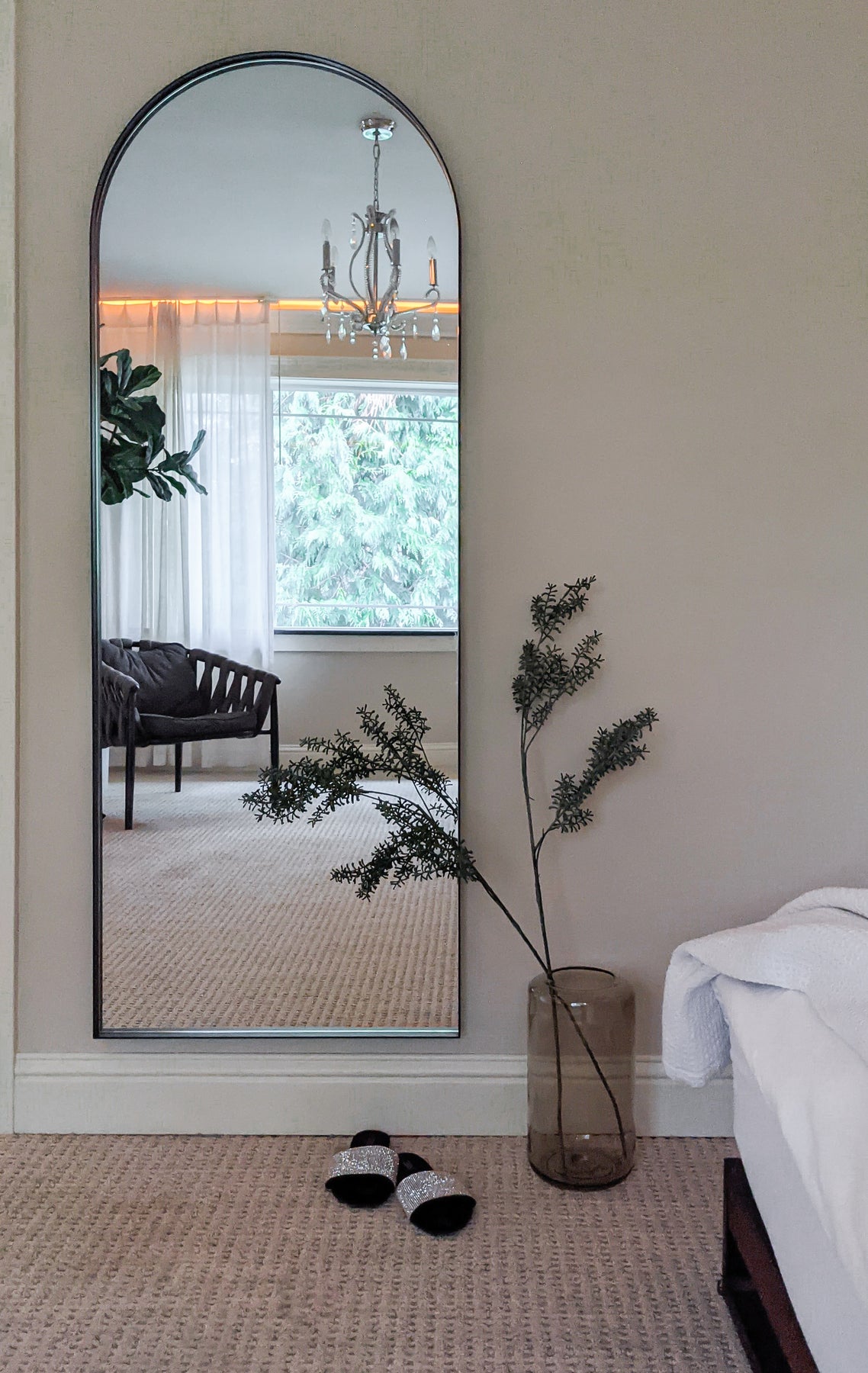 Zeek 64"x24" Black Metal Arched Wall Mirror, Thin Edge Full Length, De